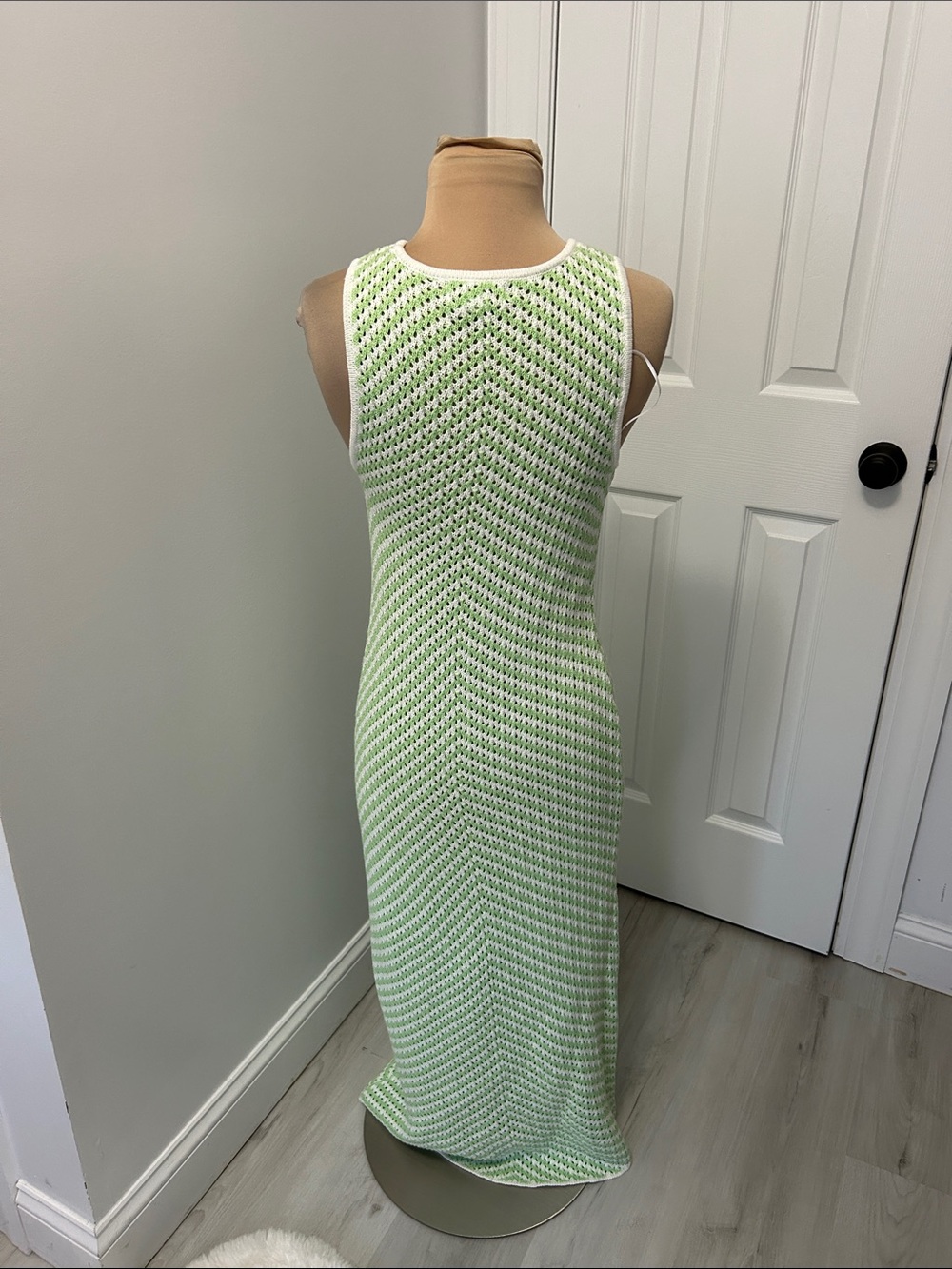 House of Harlow Green White Knit Sleeveless Maxi Dress - Picture 3 of 7